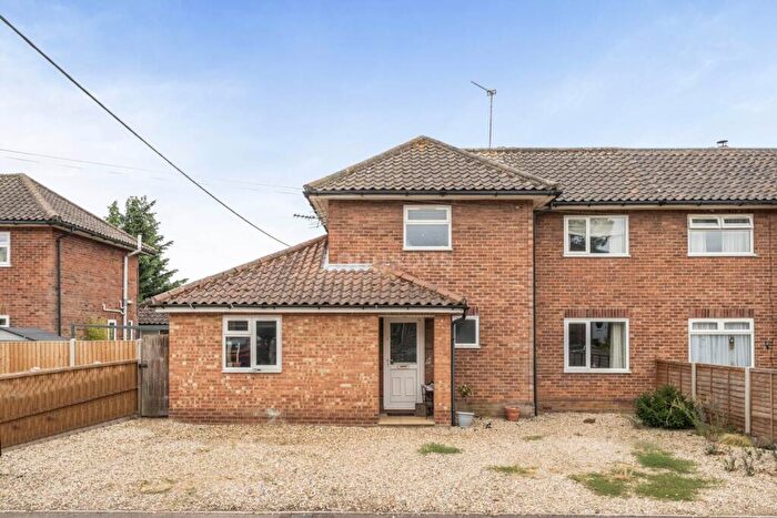 3 Bedroom Semi-Detached House For Sale In Hill`s Close, Sporle, PE32