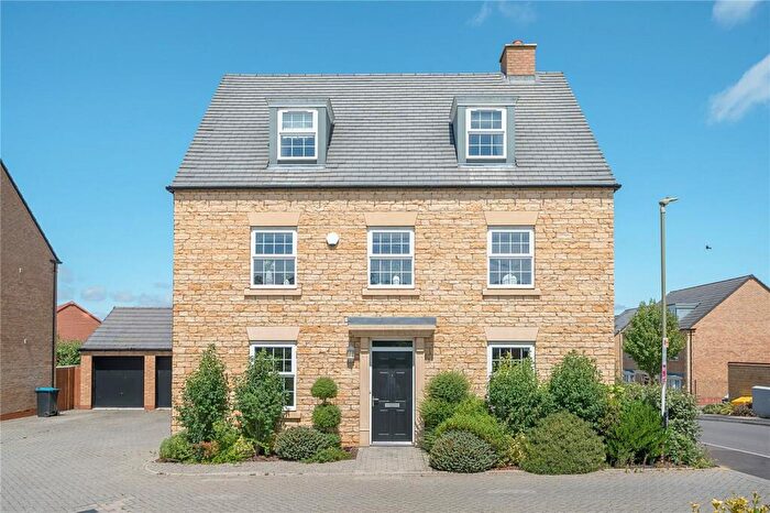5 Bedroom Detached House To Rent In Skylark Way, Witney, OX28
