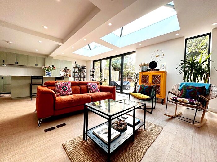 5 Bedroom Property To Rent In Blenheim Road, Orpington, BR6