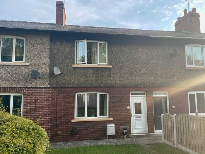 Houses for sale & to rent in WF7 7NY, Adowsley Close, Ackworth, North