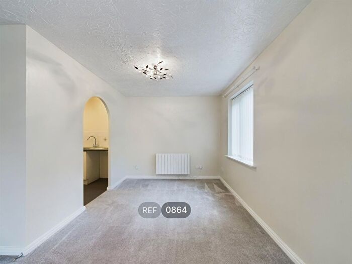 2 Bedroom Flat To Rent In Galleon Court, Hull, HU9