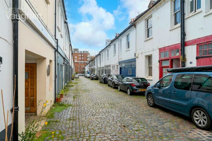 2 Bedroom Apartment To Rent In The Stables, Wilbury Grove, Hove, BN3