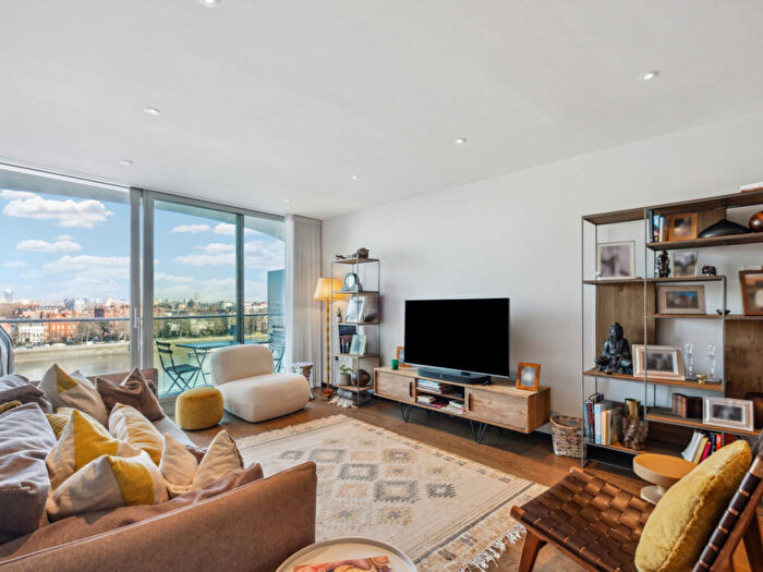 2 Bedroom Apartment To Rent In Hester Road, London, SW11