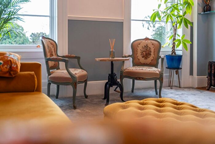 2 Bedroom Flat For Sale In Lansdown Place, Cheltenham, GL50
