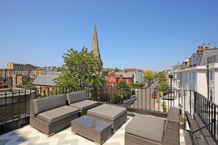 2 Bedroom Flat To Rent In Cornwall Gardens, London, SW7