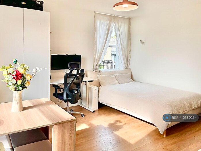 Studio To Rent In Grafton House, Cambridge, CB5