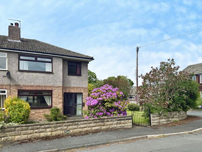 3 Bedroom Semi Detached House For Sale In Woodlands Crescent, Gomersal, BD19