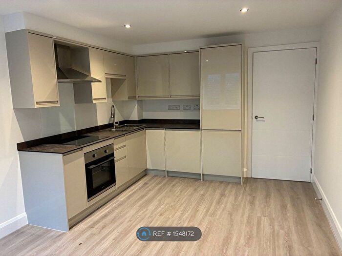 1 Bedroom Flat To Rent In Kingston Upon Thames, Kingston Upon Thames, KT2