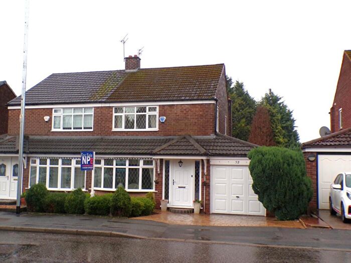 3 Bedroom Semi-Detached House For Sale In Alder Road, Failsworth, Manchester, M35