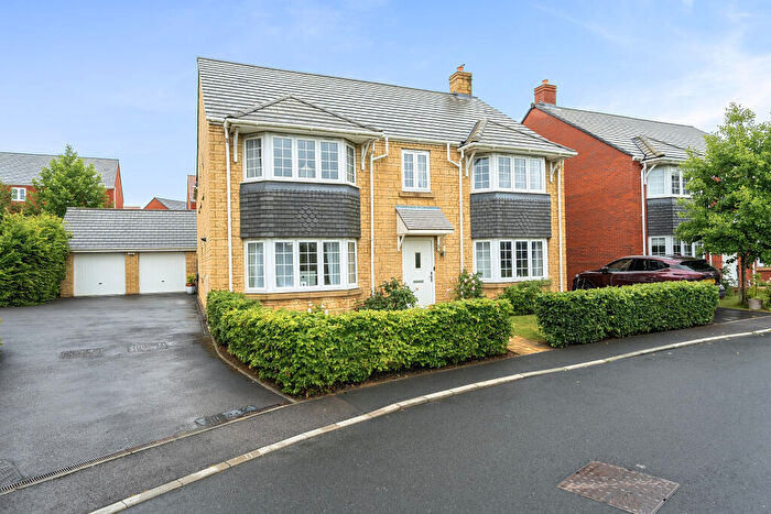 5 Bedroom Detached House For Sale In Cozens Grove, Shrivenham, Swindon, SN6