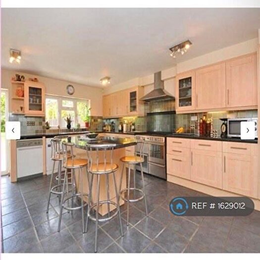 6 Bedroom Semi-Detached House To Rent In Carolina Road, Thornton Heath, CR7