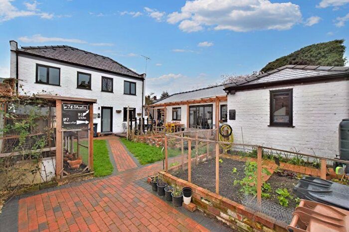 5 Bedroom Detached House For Sale In Allison Place, West End, Lincoln, LN1