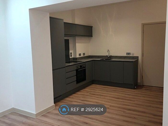 2 Bedroom Flat To Rent In Guild Heritage House, Bristol, BS2