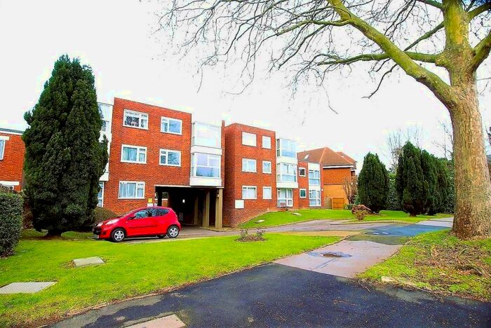 1 Bedroom Flat To Rent In Foxgrove Road, Beckenham, BR3