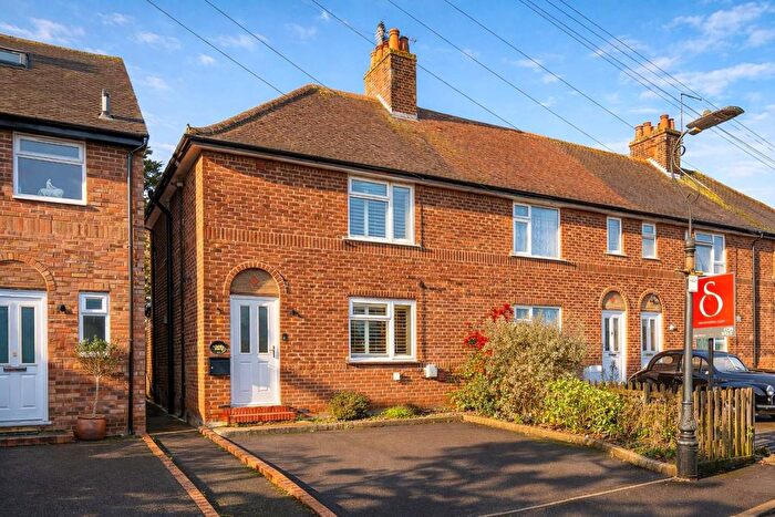 3 Bedroom End Terrace House For Sale In Woodland Road, Hertford Heath, SG13