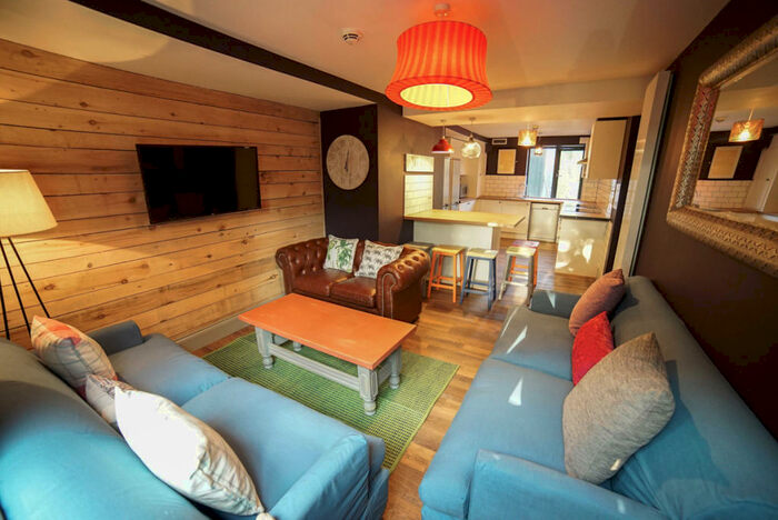 8 Bedroom Apartment To Rent In Apartment, Mary Morris House, Shire Oak Road, LS6