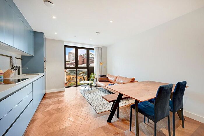 1 Bedroom Flat To Rent In Hexagon Building, Newton Street, London, WC2B