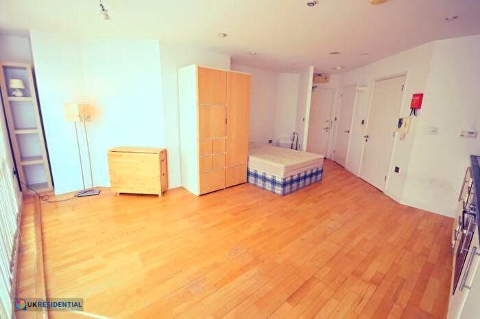 1 Bedroom Flat To Rent In West Street, Sheffield, South Yorkshire, Uk, S1