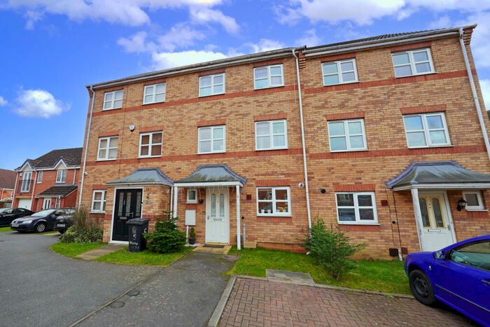 4 Bedroom Terraced House For Sale In Hanworth Close, Hamilton, Leicester, LE5