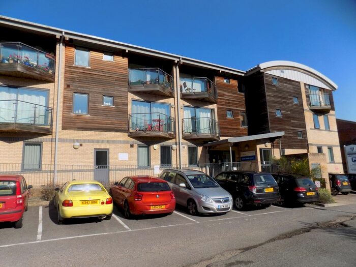 2 Bedroom Flat To Rent In Station Approach, Battle, TN33