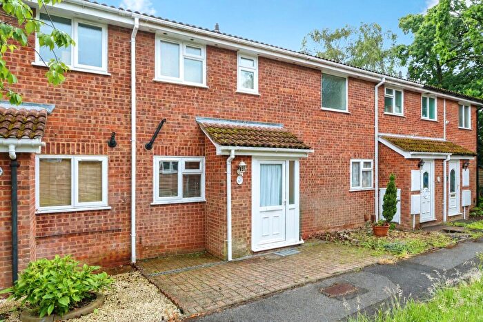 1 Bedroom Terraced House For Sale In Sycamore Close, Creekmoor, Poole, Dorset, BH17