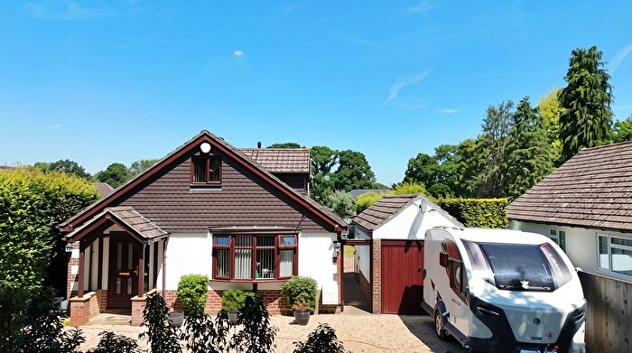 4 Bedroom Country House For Sale In The Drove, Lower Common Road, West Wellow, Hampshire, SO51