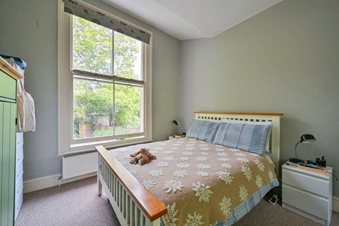 1 Bedroom Flat To Rent In Isledon Road, Islington, London, N7