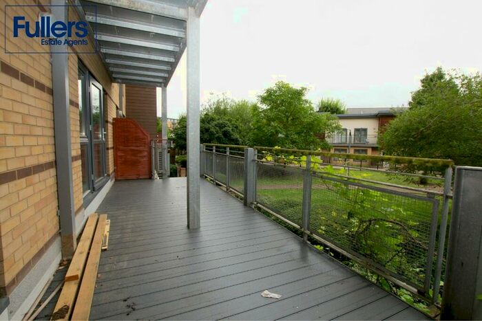 1 Bedroom Flat For Sale In Harry Zeital Way, London, E5