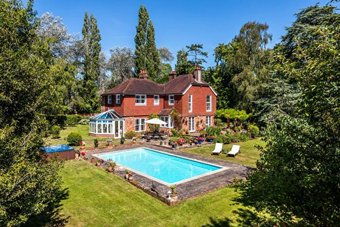 5 Bedroom Detached House For Sale In Meath Green Lane, Horley, RH6