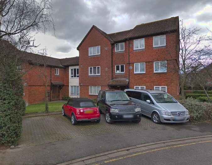 1 Bedroom Studio To Rent In Brendon Close, Harlington, Hayes, UB3
