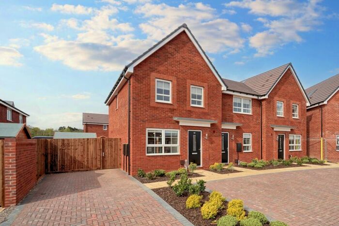 3 Bedroom End Of Terrace House To Rent In Mindaro Way, Rugby, Warwickshire, CV22