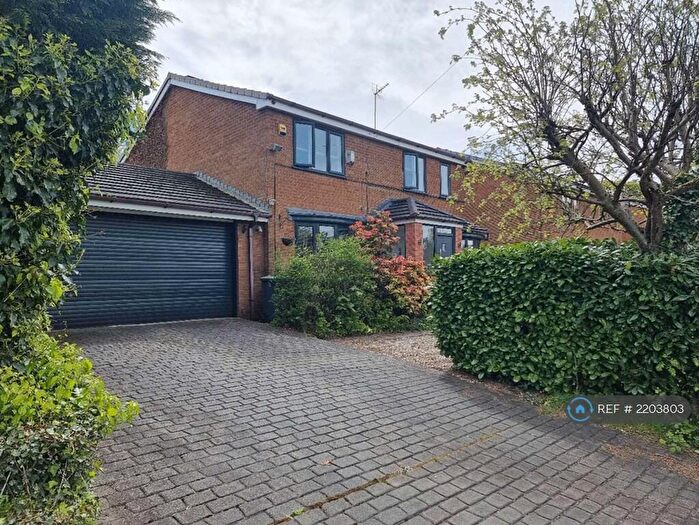 4 Bedroom Detached House To Rent In Newshaw Lane, Derbyshire, SK13