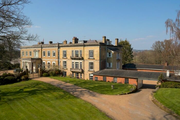 2 Bedroom Flat For Sale In Hampton Park Road, Hadlow, Tonbridge, TN11