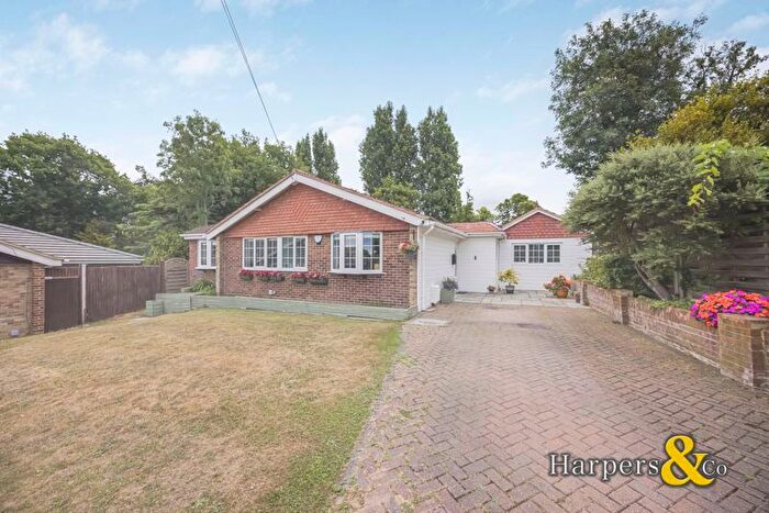 5 Bedroom Bungalow For Sale In Shuttlemead, Bexley, DA5