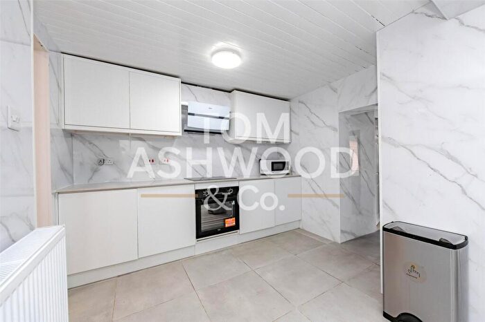 3 Bedroom Terraced House For Sale In Pretoria Road, London, E16