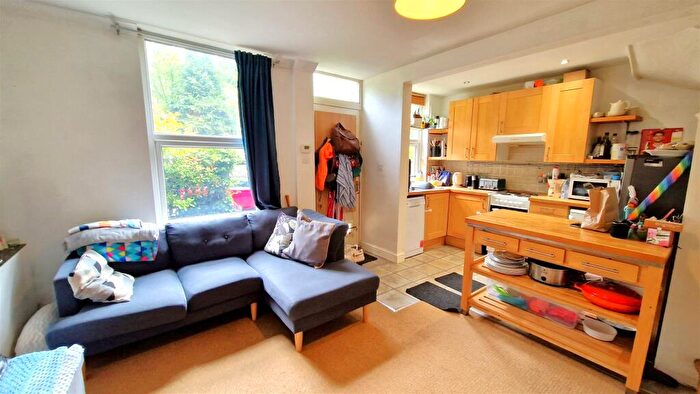 2 Bedroom Terraced House To Rent In Ravenscar Mount, Leeds, LS8