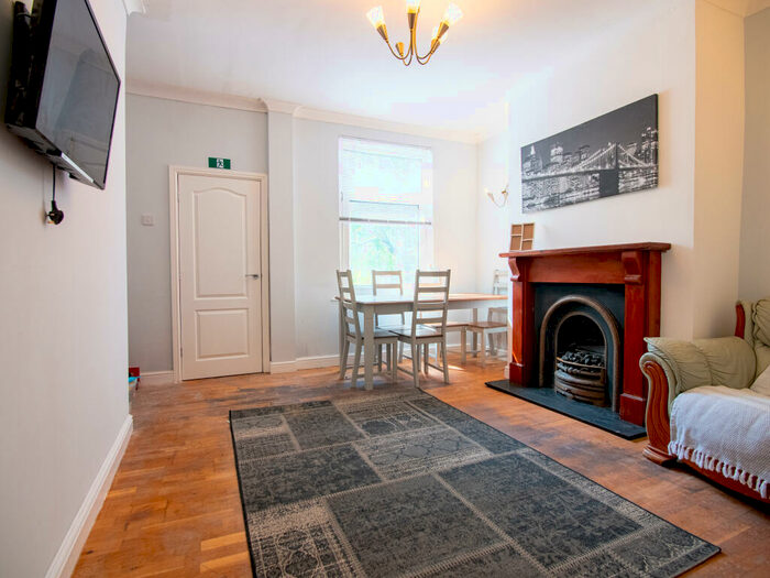 1 Bedroom Terraced House To Rent In Osmondthorpe Lane, LS9