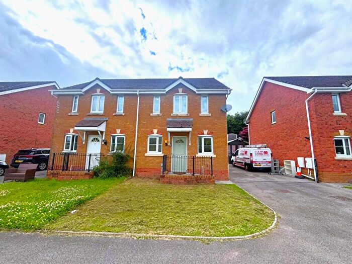 3 Bedroom Semi-Detached House To Rent In Cwrt Pant Yr Awel, Lewistown, Bridgend, CF32