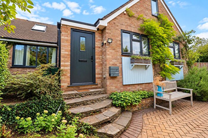 4 Bedroom Detached House For Sale In Burditch Bank, Wootton, Woodstock, OX20