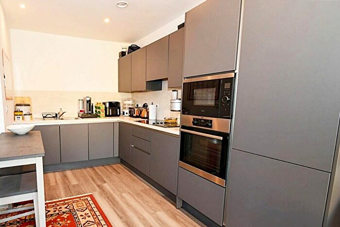 3 Bedroom Flat For Sale In Medawar Drive, London, NW7