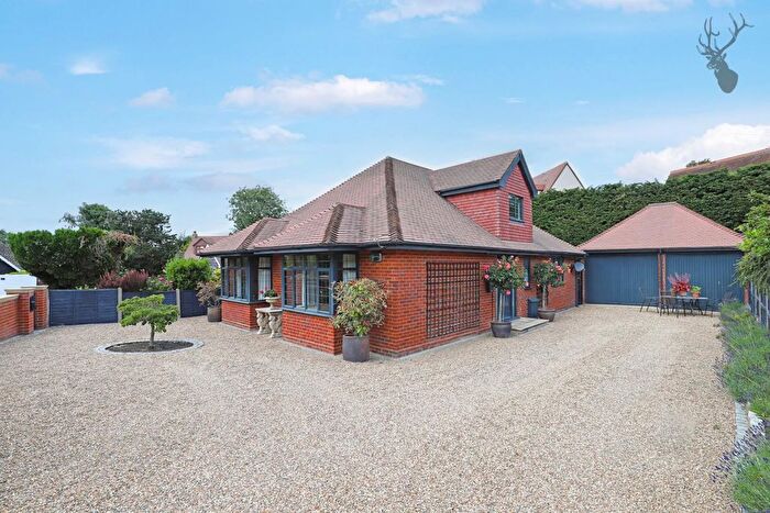 3 Bedroom Detached Bungalow For Sale In Homefield Close, Epping, CM16