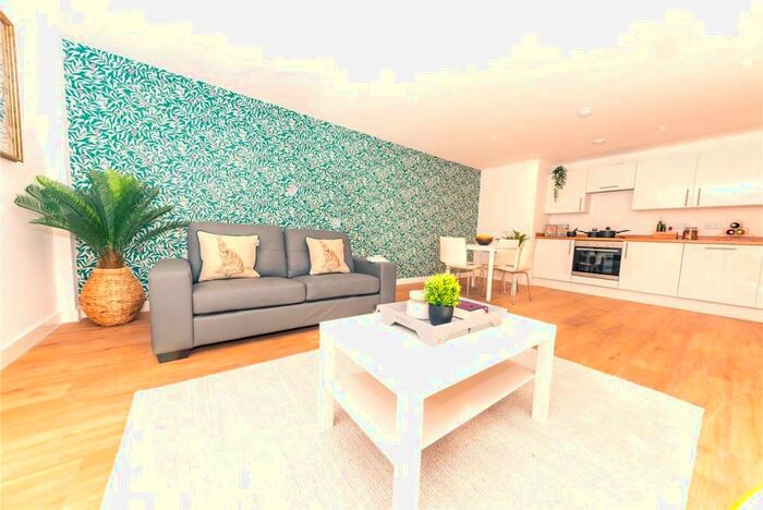 3 Bedroom Flat To Rent In The Plaza, Advent Way, Ancoats, Manchester, M4