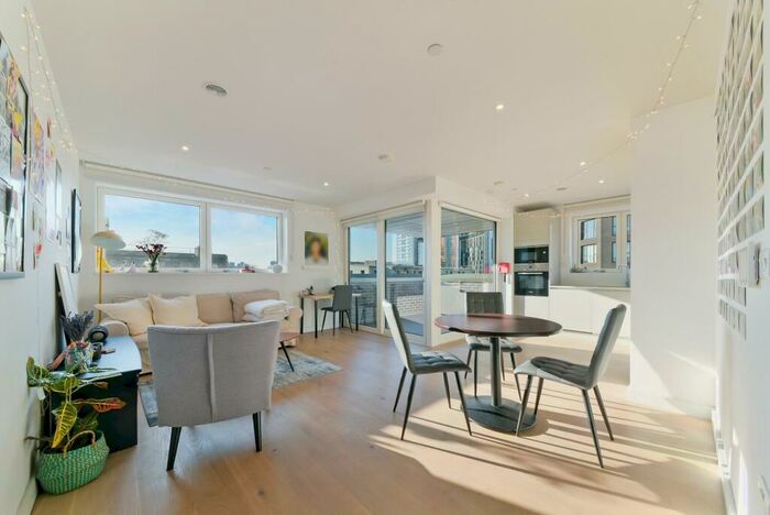 2 Bedroom Apartment To Rent In Walton Heights, Walworth Road, SE17