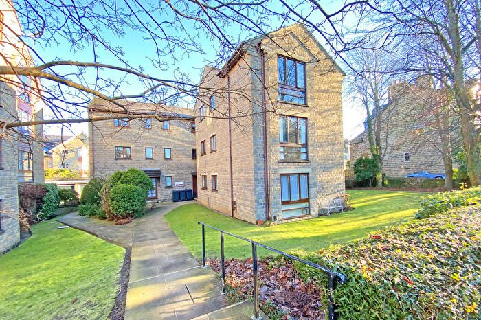 2 Bedroom Apartment To Rent In West End Avenue, Harrogate, HG2