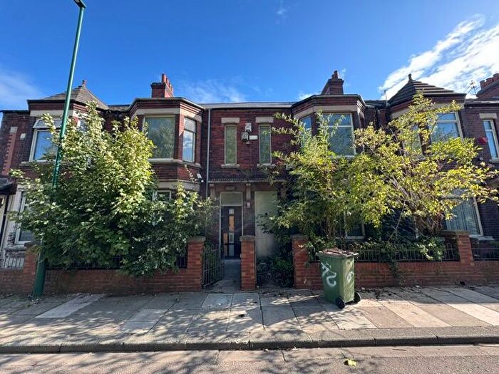 10 Bedroom Terraced House For Sale In Bolckow Road, Middlesbrough, TS6
