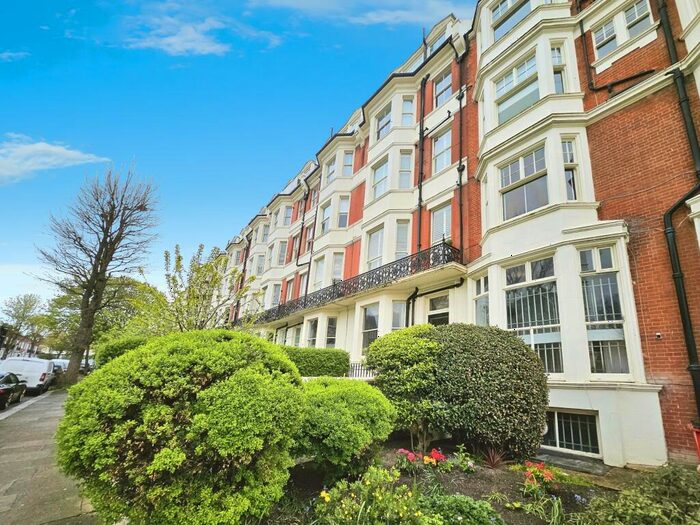 2 Bedroom Apartment To Rent In Gwydyr Mansions, BN3