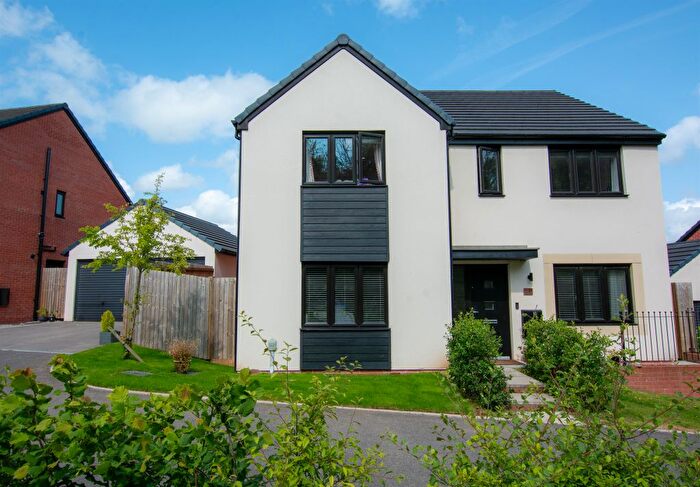 5 Bedroom Detached House For Sale In Clos Rhys Meurug, Capel Llanilltern, Cardiff, CF5
