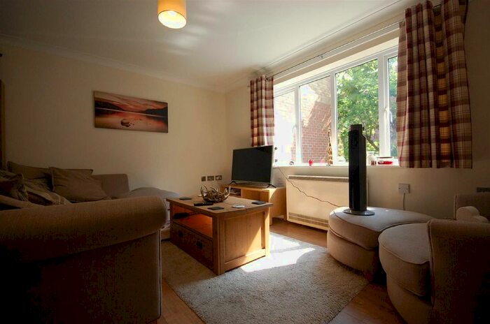 1 Bedroom Flat To Rent In Carmichael Close, Ruislip, HA4