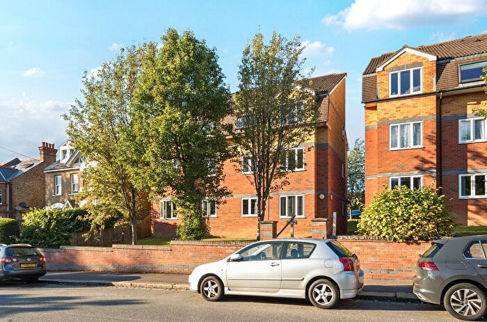 1 Bedroom Flat To Rent In Park Road, New Barnet, EN4