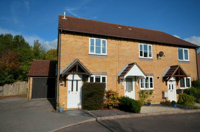 2 Bedroom End Of Terrace House To Rent In Chase Farm Close, Waltham Chase, Southampton, SO32